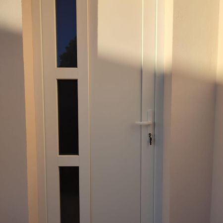 Central Studio Apartment Pula Exterior foto